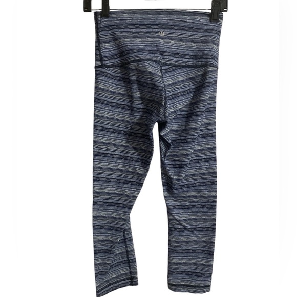 Lululemon Wunder Under Crop III (21 1/2") - Picture 3 of 5